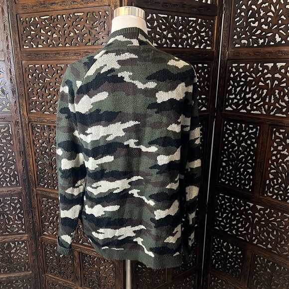 Camo Cardigan - Picture 4 of 4
